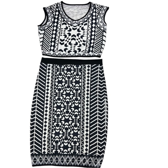TWO piece geometric print pencil skirt and crop top - Picture 5 of 14